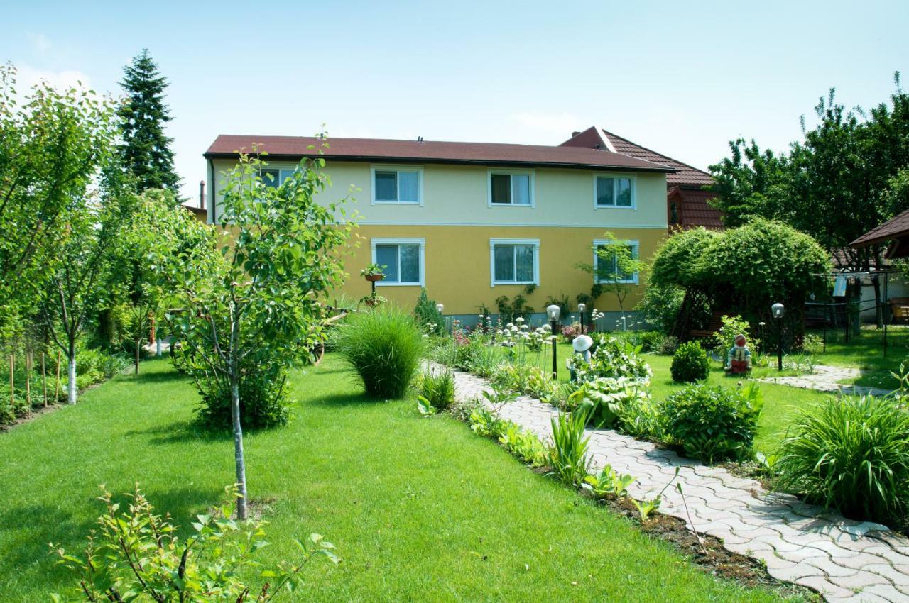 Pension Delia Gardens 티미쇼아라 외부 사진